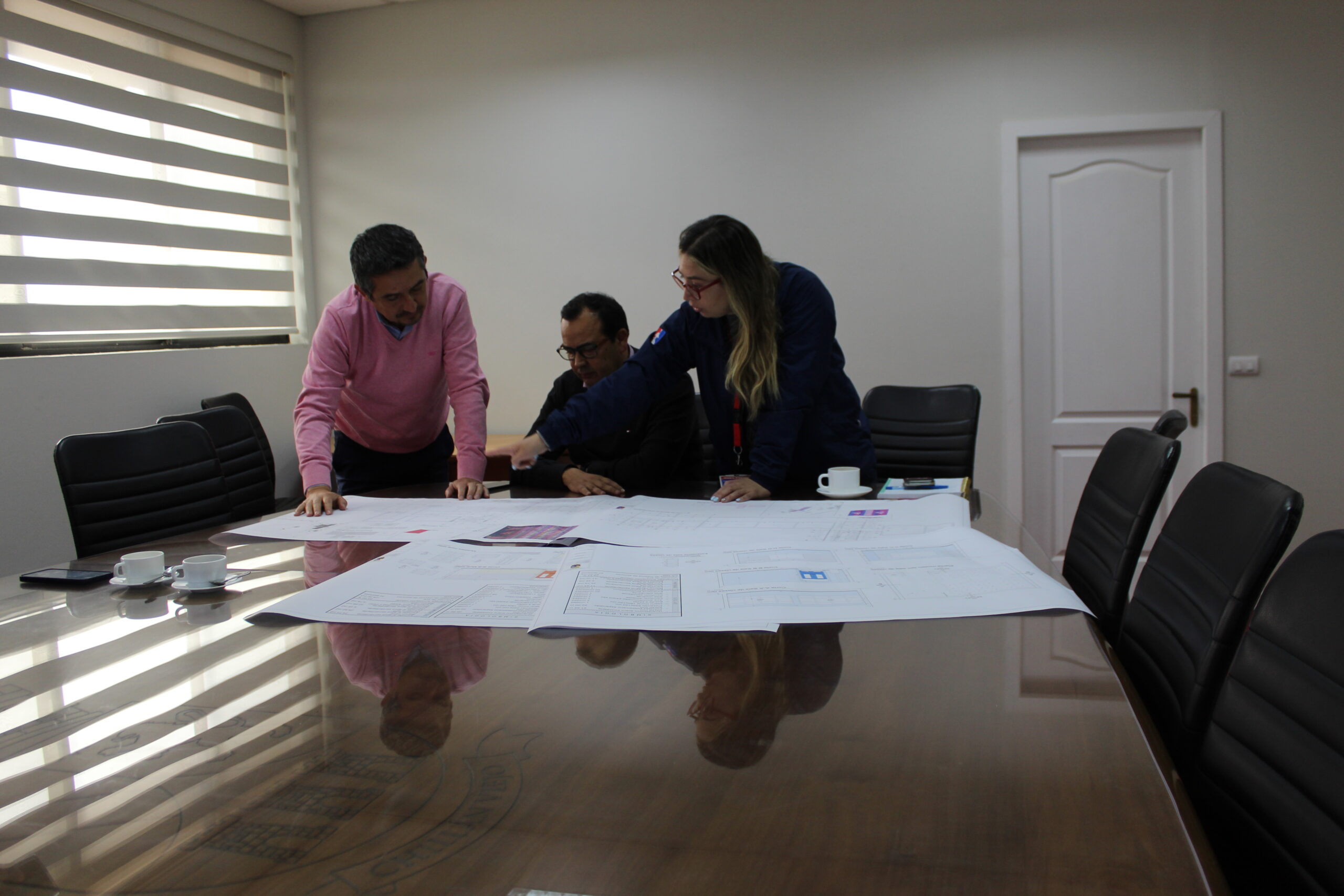 Director del SLEP y alcalde de Chillán Viejo revisan proyectos de infraestructura