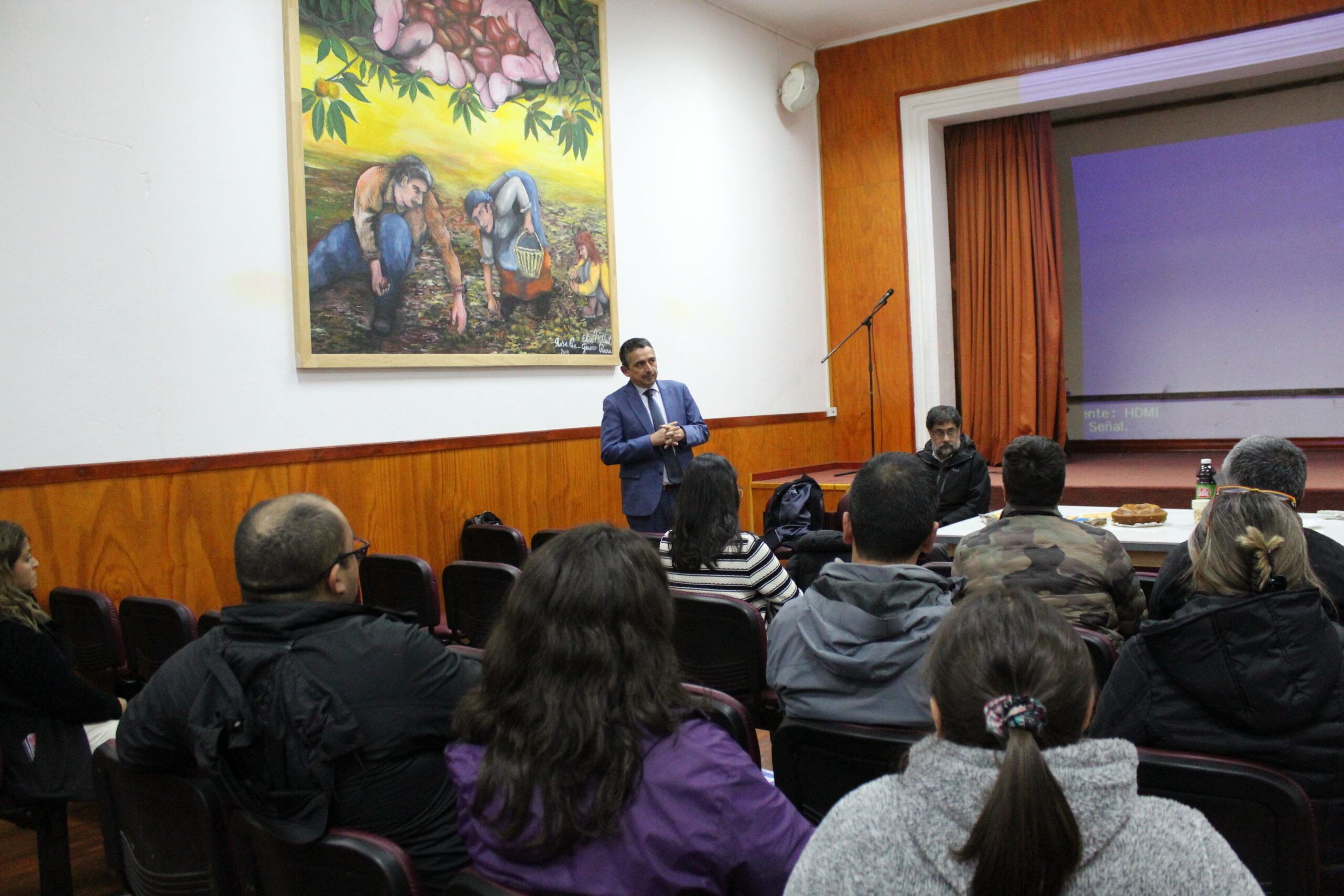 Saludo protocolar y jornada informativa en El Carmen