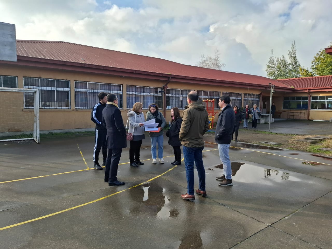 Visita a instalaciones y reunión con comunidad escolar del Liceo República de Italia