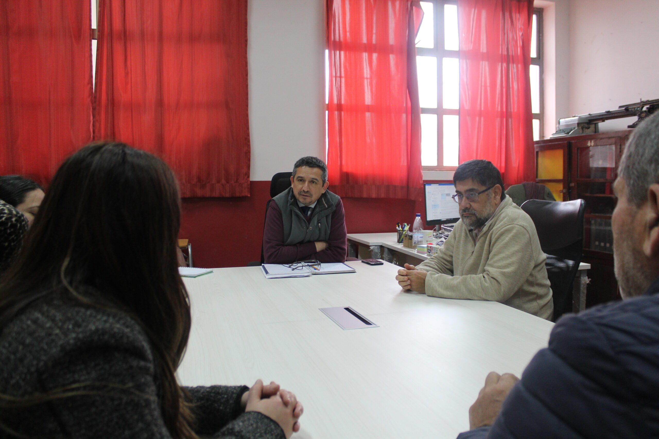 98 funcionarios y funcionarias de los DAEM avanzan en concurso interno