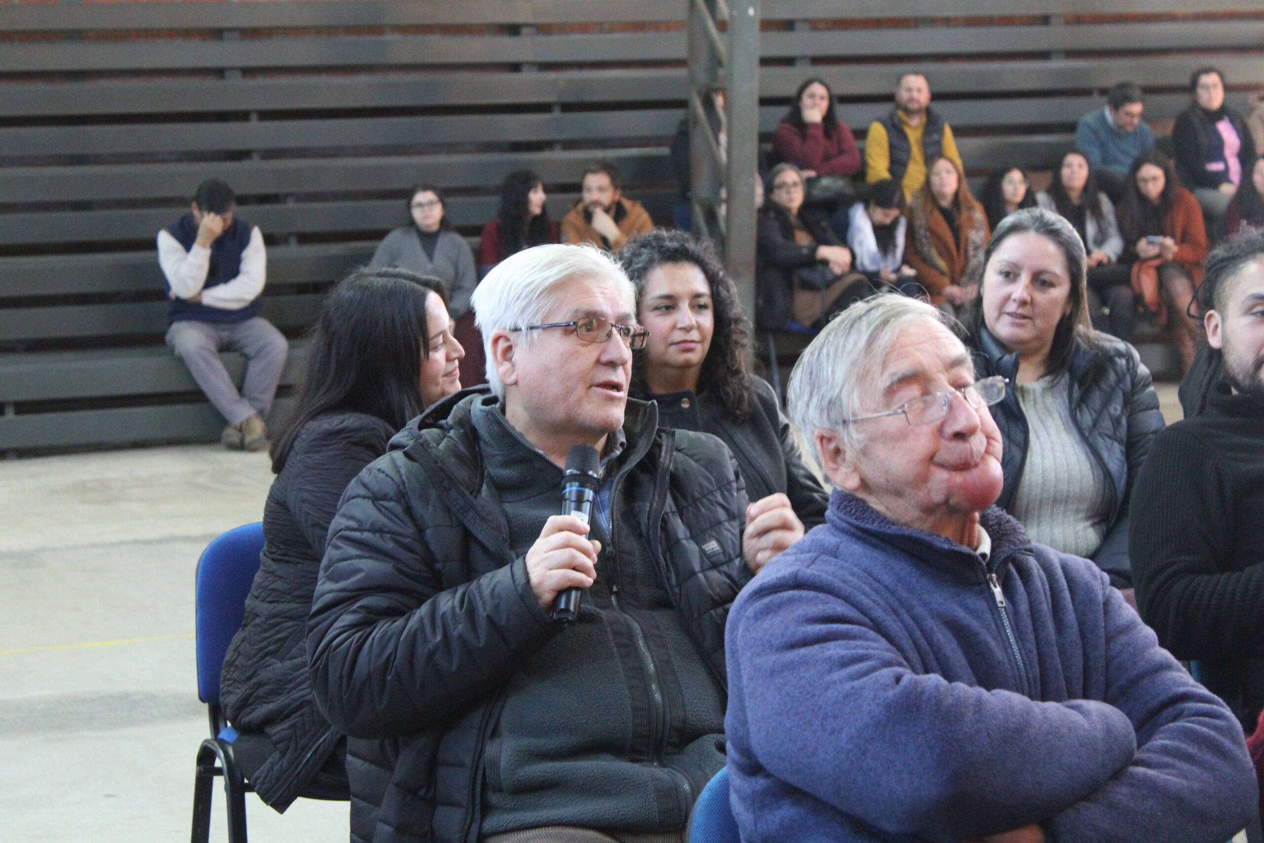 Director del SLEP Valle Diguillín participó en asamblea de profesores de Pemuco 