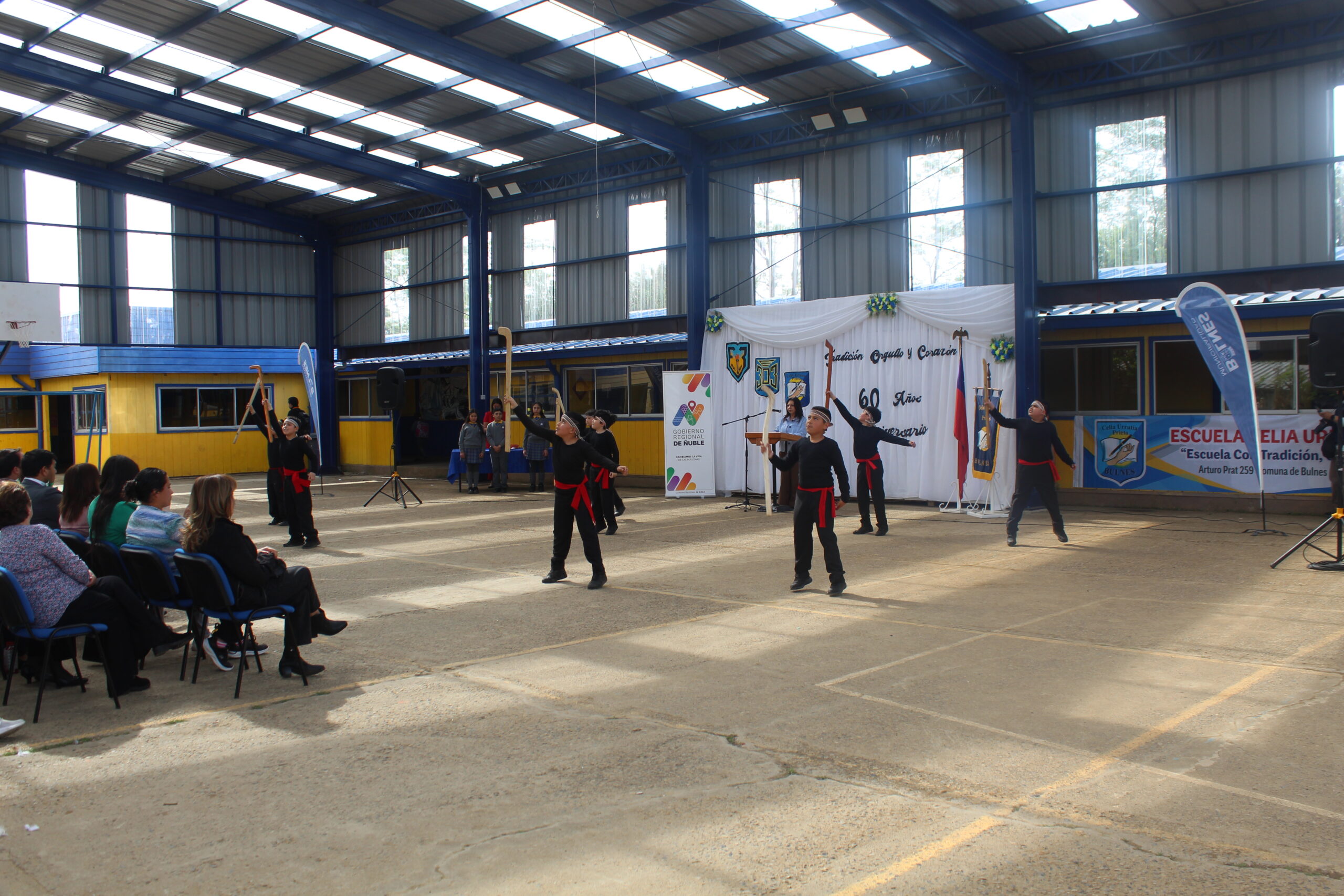 Escuela Celia Urrutia de Bulnes inauguró patio techado