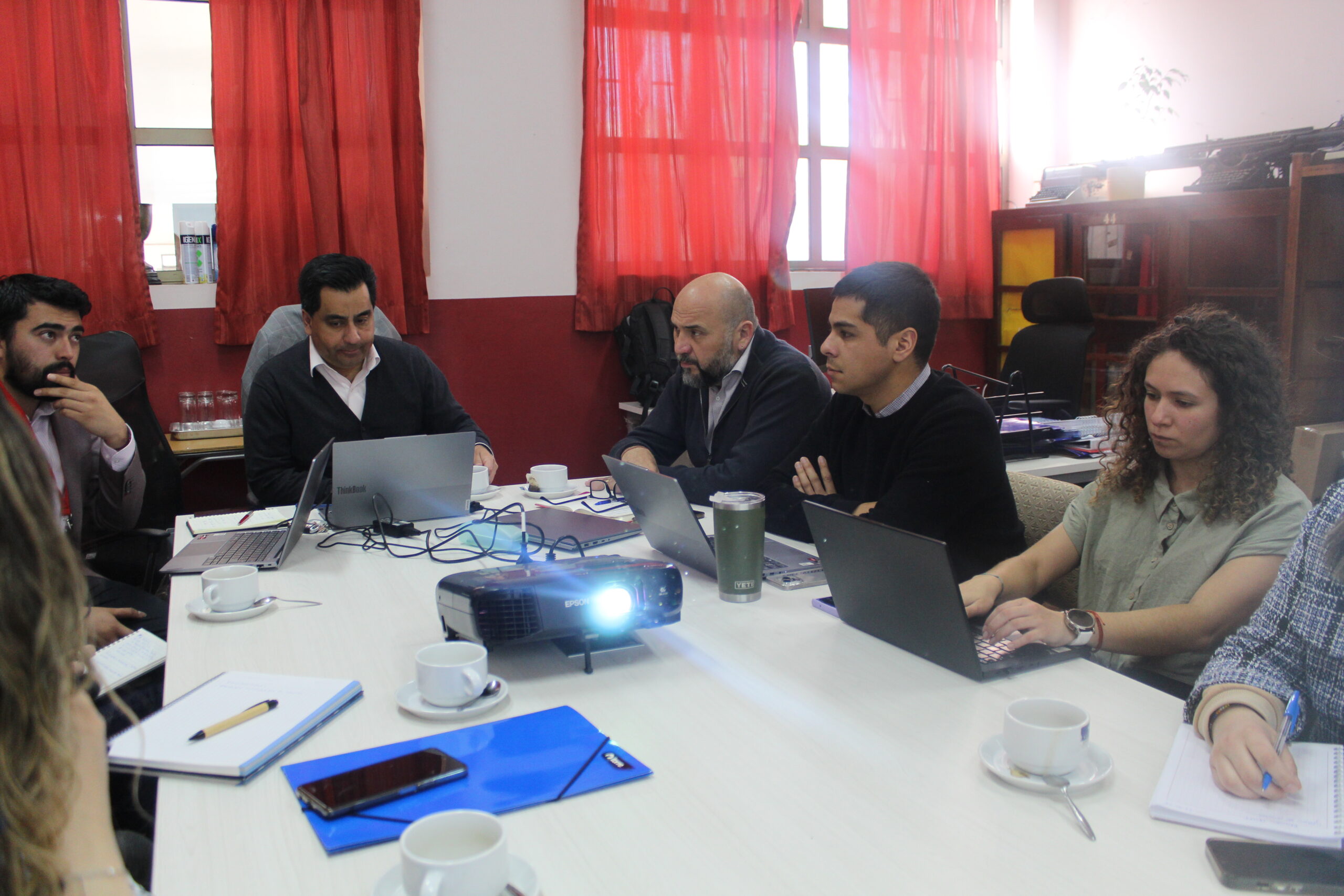 Equipos de la DEP y del SLEP Valle Diguillín revisaron avances del proceso de instalación y traspaso