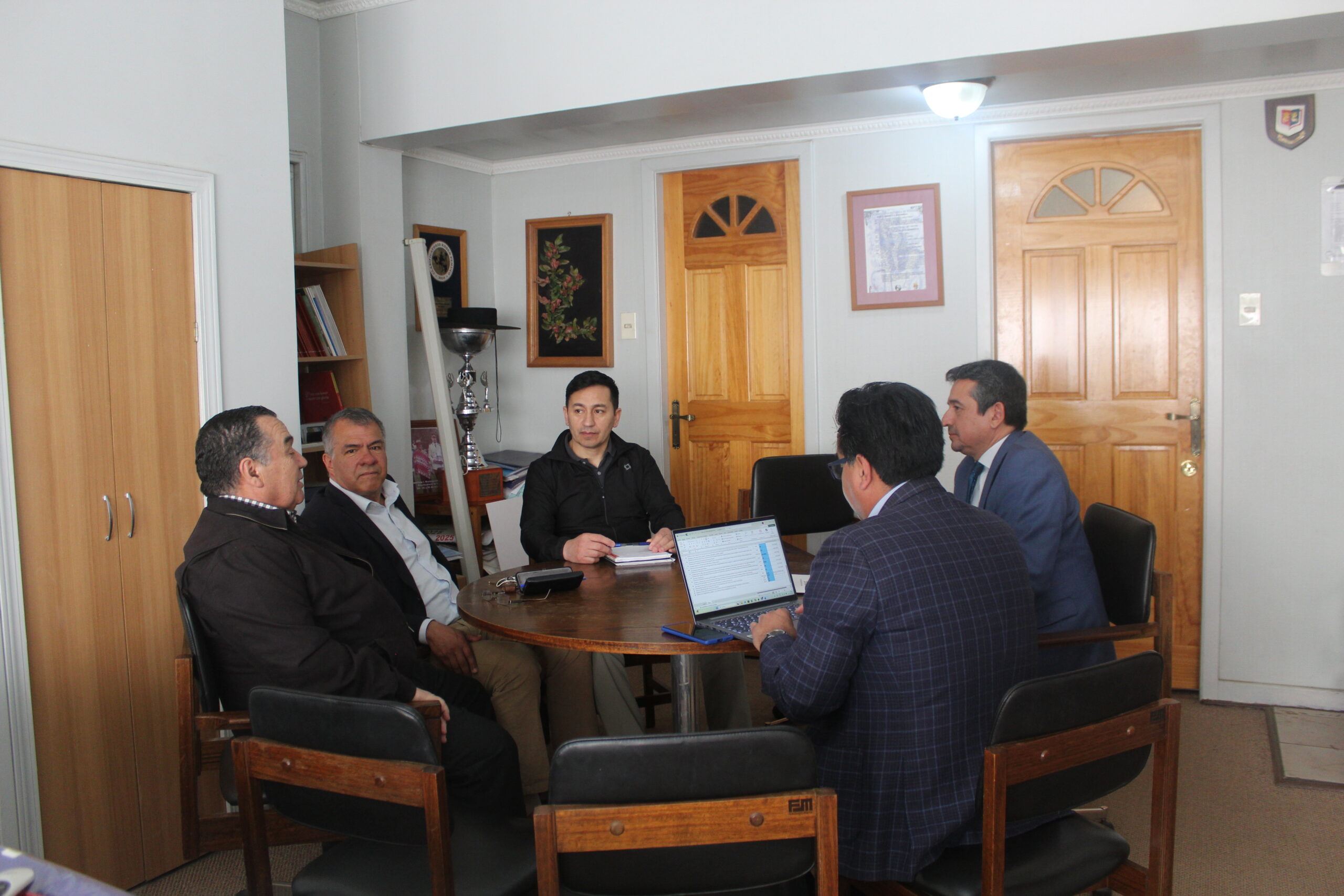 Pemuco y Bulnes avanzan en convenio de colaboración con el SLEP