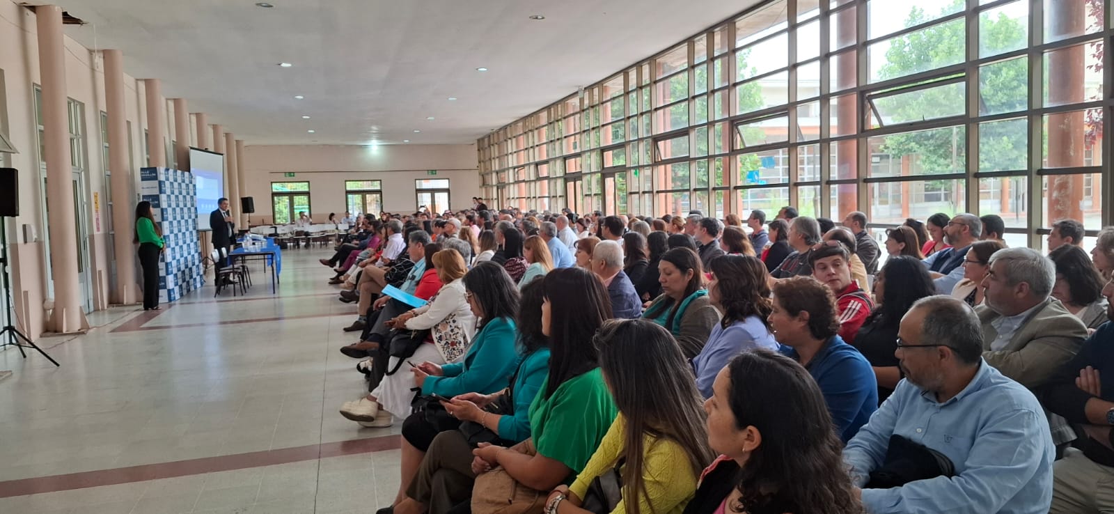 Equipos técnicos de los establecimientos educacionales participan en jornada de trabajo