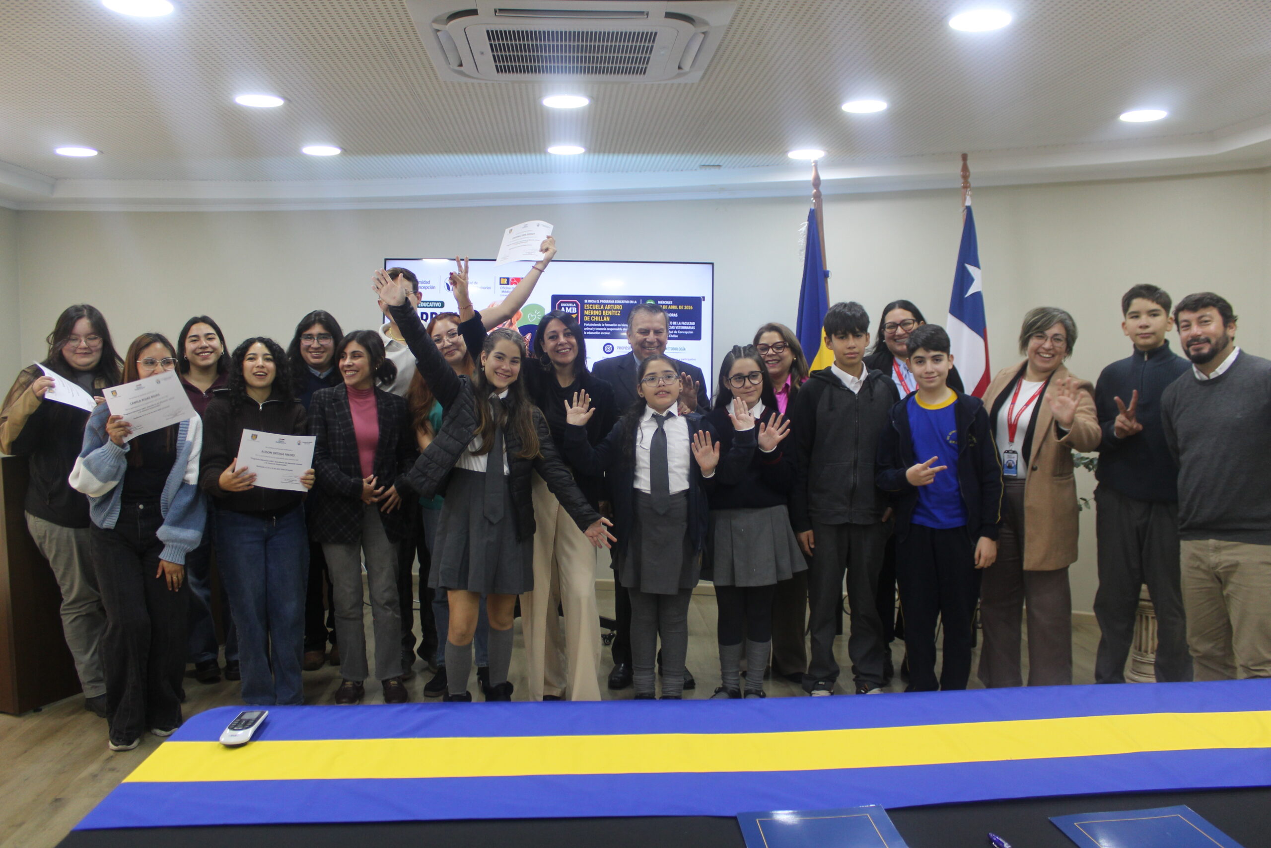 UdeC y Servicio Local de Educación Pública implementan programa pionero de bienestar animal en escuela de Chillán