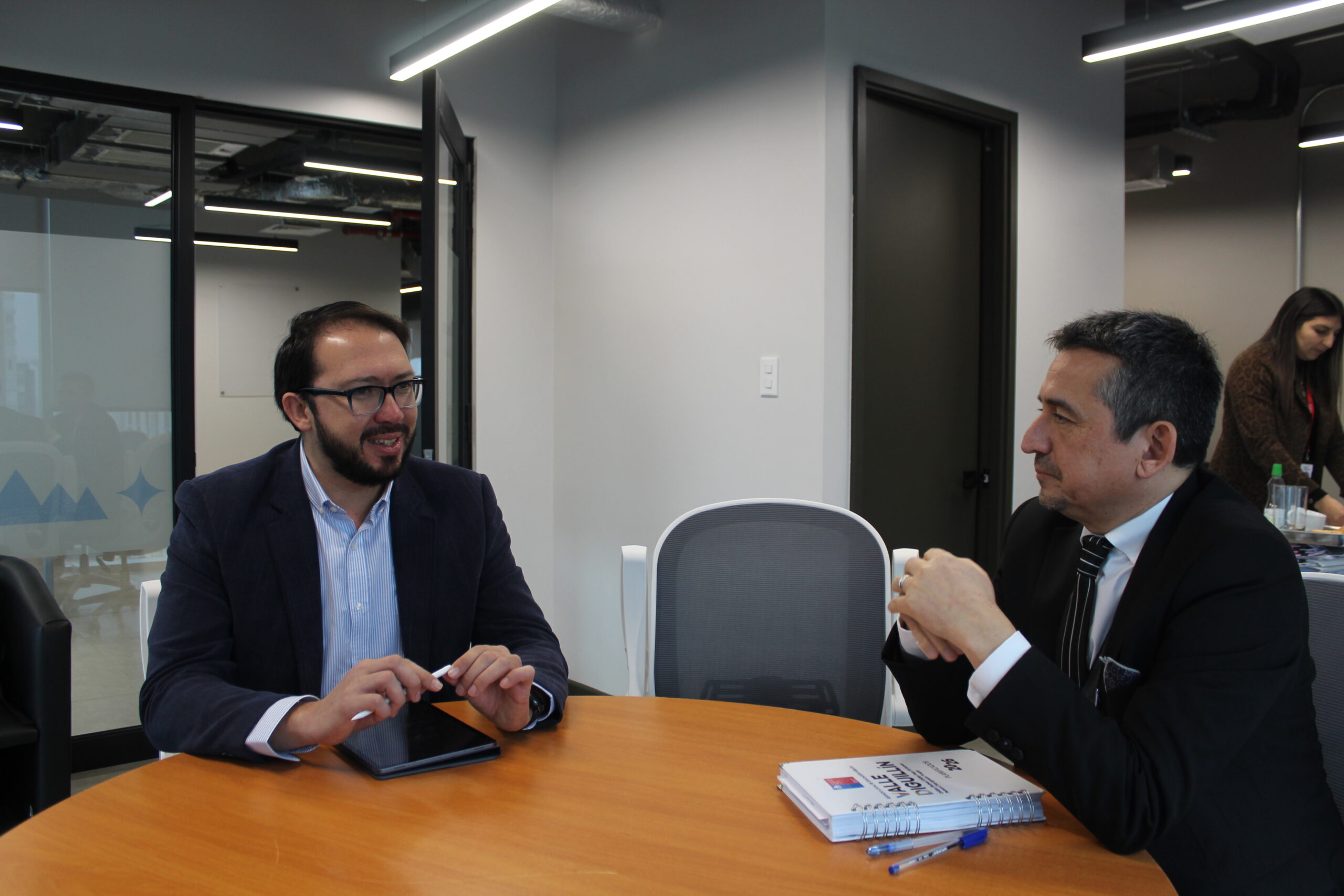 Reunión con diputado Francisco Crisóstomo