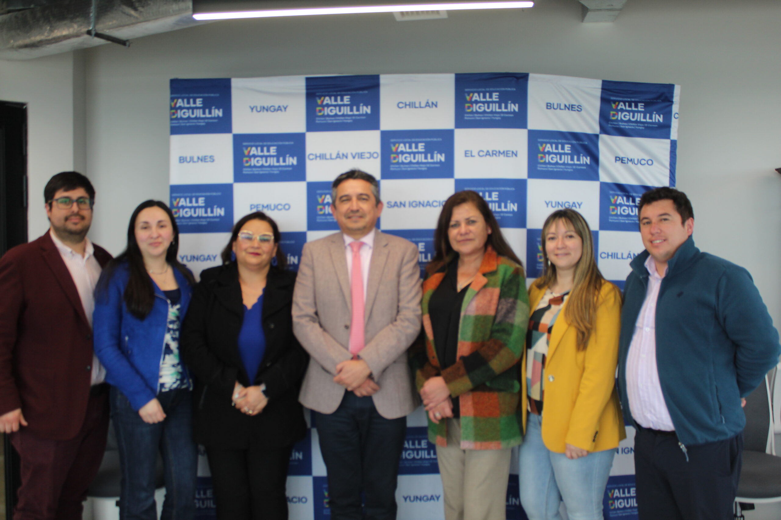 Servicio Local Valle Diguillín sostuvo reunión con dirigentes de los de Asistentes de la Educación Pública