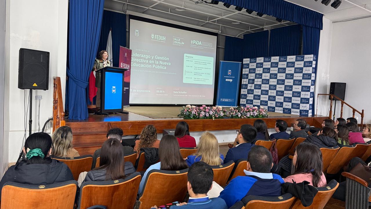 131 directoras y directores del territorio participaron en seminario de liderazgo educativo del SLEP Valle Diguillín