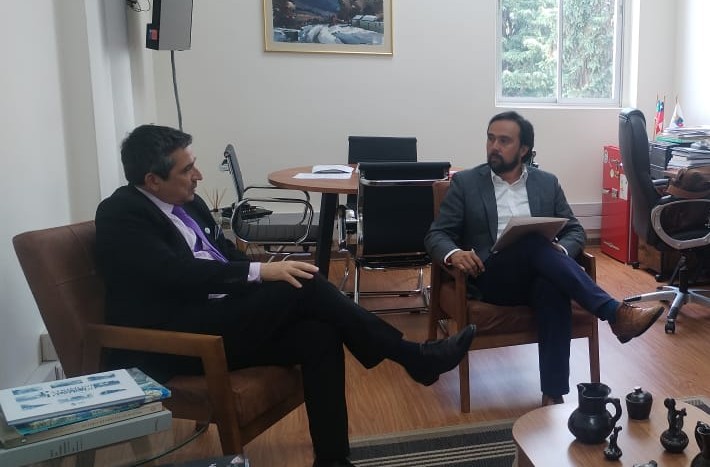 Director del SLEP Valle Diguillín y gobernador regional sostienen reunión clave para futura articulación