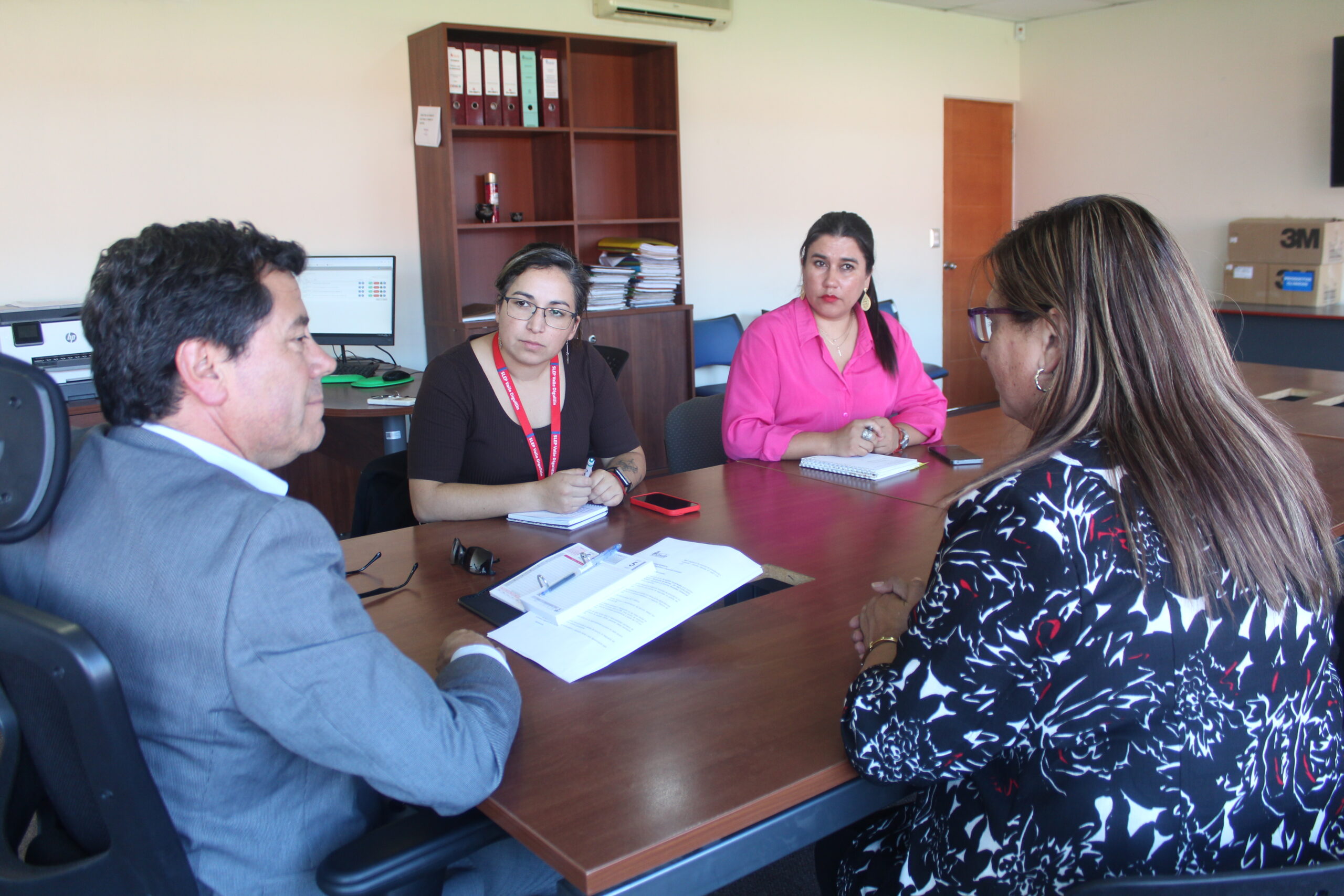 SLEP y Seguridad Municipal coordinan acciones para mejorar vigilancia en establecimientos