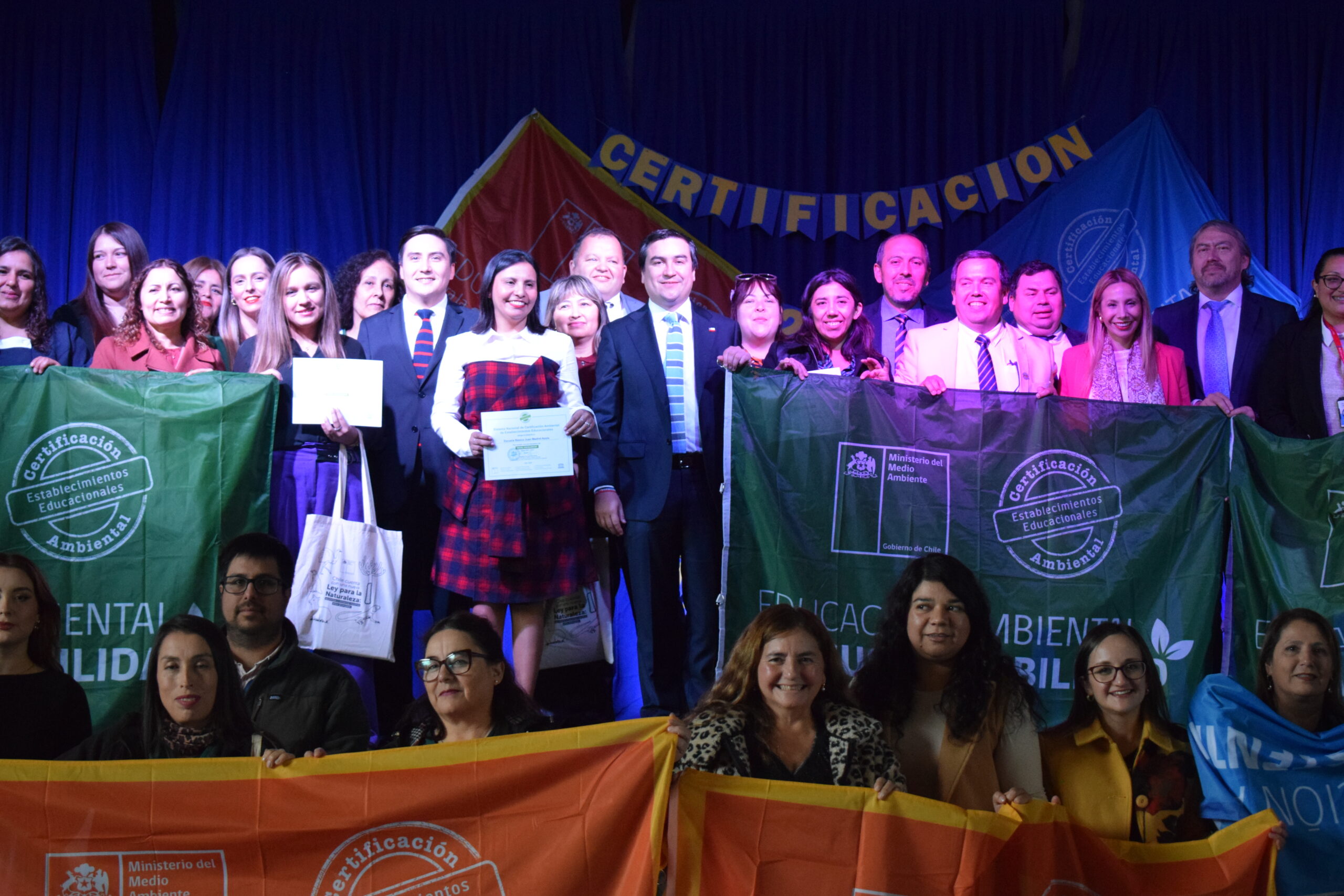 Establecimientos reciben certificación ambiental